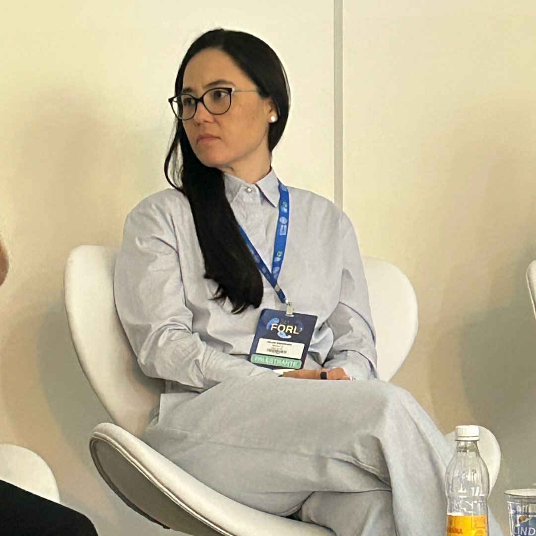 Dra. Helen Nakamura em um encontro profissional de otorrinolaringologia